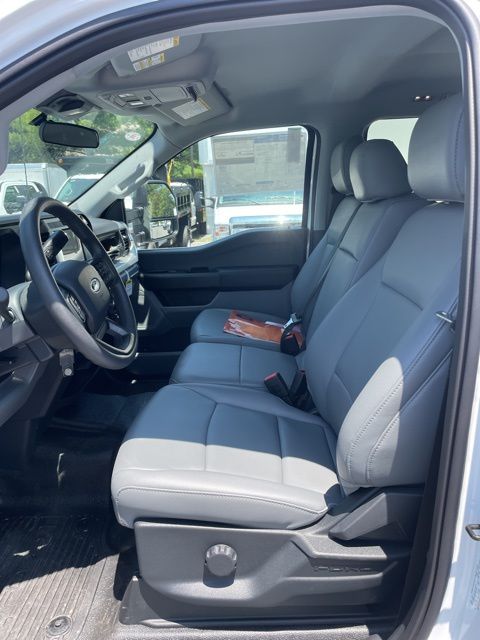 2025 Ford F-350 Super Duty XL