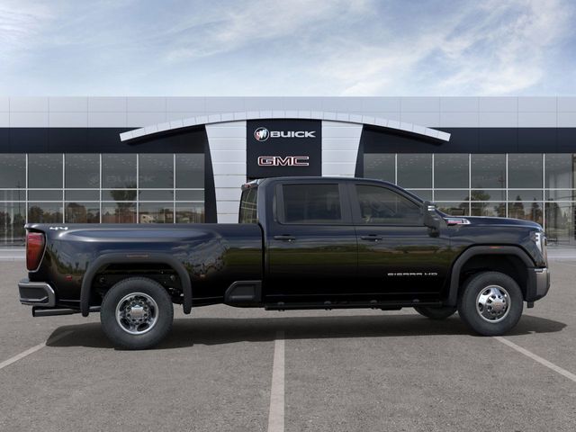 2025 GMC Sierra 3500HD Pro 5