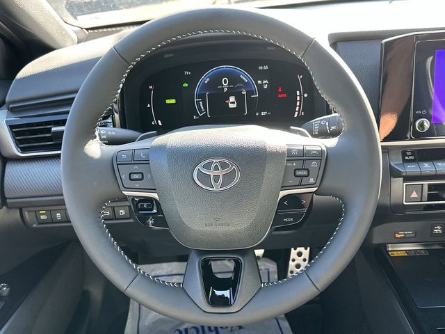 2025 Toyota Camry SE 8