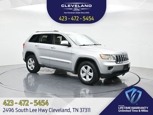 Bright Silver Metallic Clearcoat 2011 Jeep Grand Cherokee Laredo SUV / Crossover 4X2 5-Speed Automatic
