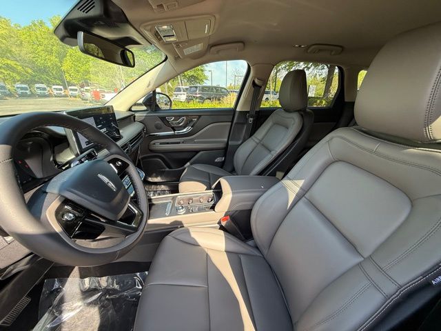 2025 Lincoln Corsair Premiere photo