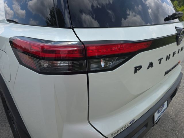 Used 2023 2 Tone White / Black Roof Nissan Rock Creek image 34