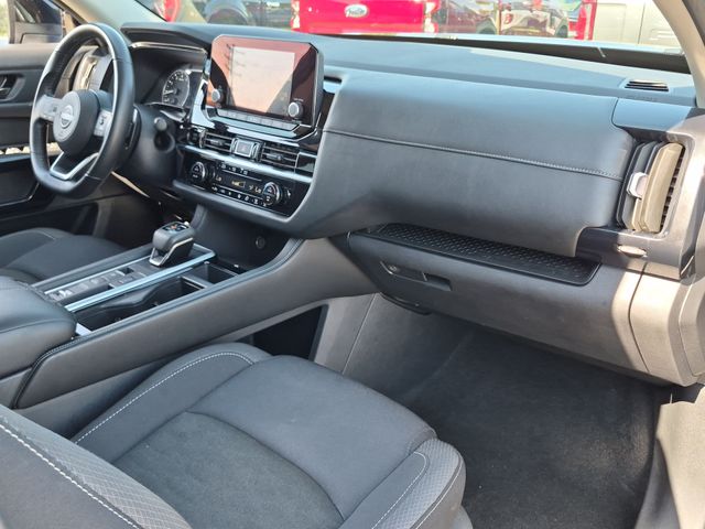 Used 2025 Super Black Nissan SV image 35