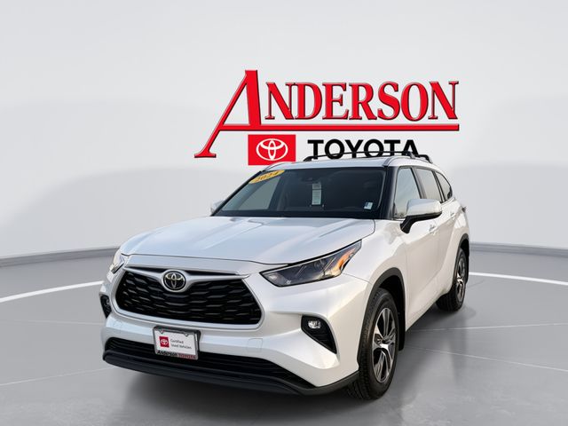 2024 Toyota Highlander XLE FWD