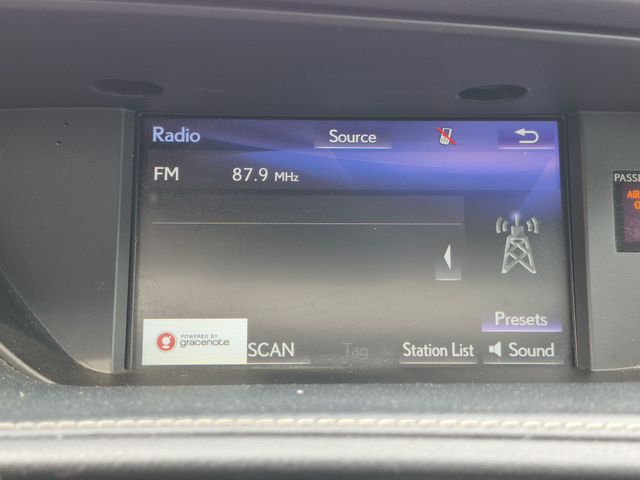 2018 Lexus ES - Image 22