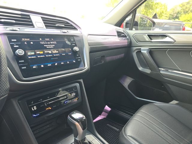 2022 Volkswagen Tiguan 2.0T SE R-Line Black:169404A