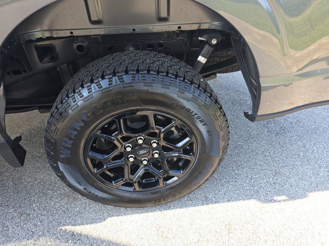 New 2026 Carbonized Gray Metallic Ford XLT image 33