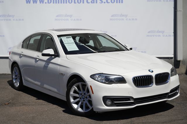 Alpine White 2015 BMW 5 Series Sedan All-Wheel Drive 8-Speed Automatic