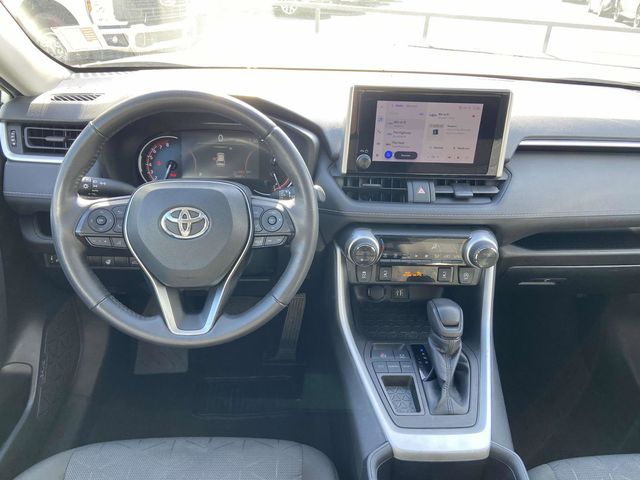 2023 Toyota RAV4 XLE 16