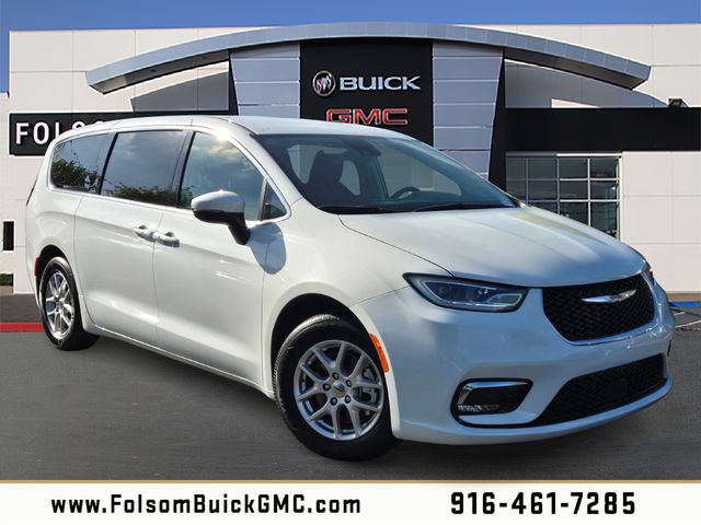 Bright White Clearcoat 2023 Chrysler Pacifica Touring L FWD Minivan Front-Wheel Drive 9-Speed Automatic