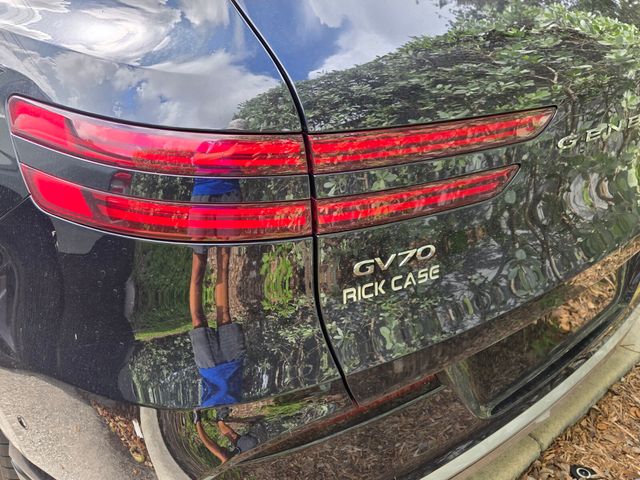 2025 Genesis Gv70 - $42,899