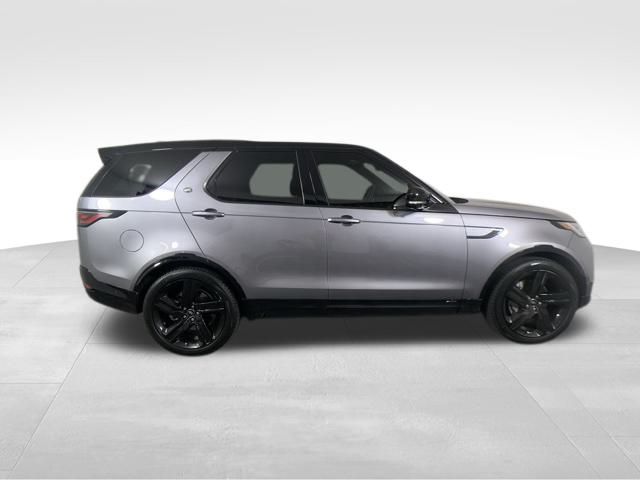 2022 Land Rover Discovery S R-Dynamic 7