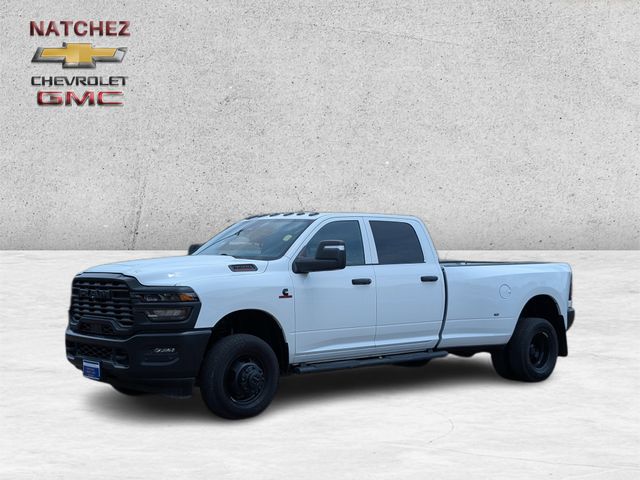 Bright White Clearcoat 2026 RAM 3500 Pickup Truck Four-Wheel Drive 8-Speed Automatic