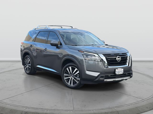 2025 Nissan Pathfinder Platinum FWD