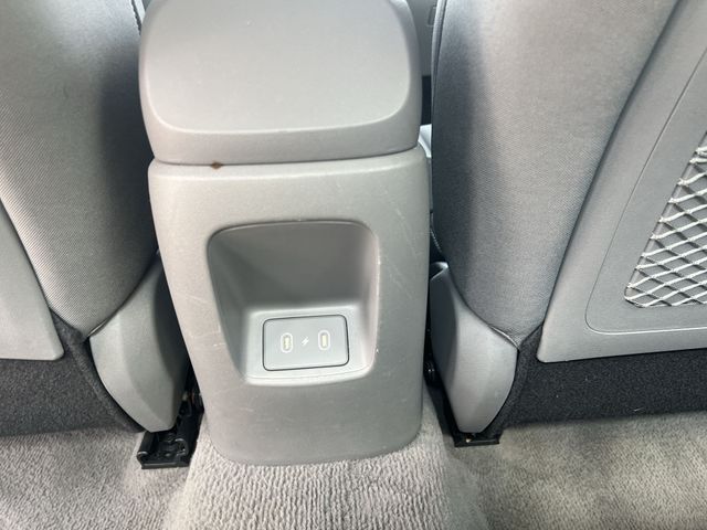 Used 2025 Silver Hyundai SEL Convenience image 38