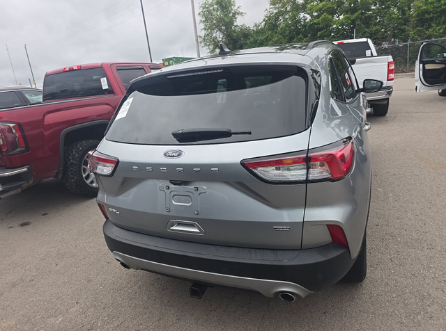 2022 Silver Metallic Ford Escape Plug-In Hybrid SEL FWD SUV
