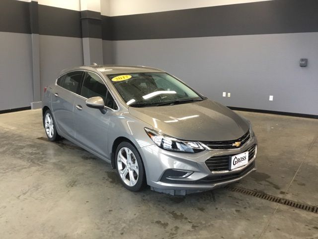Pepperdust Metallic 2017 Chevrolet Cruze Premier Hatchback FWD Hatchback Front-Wheel Drive 6-Speed Automatic