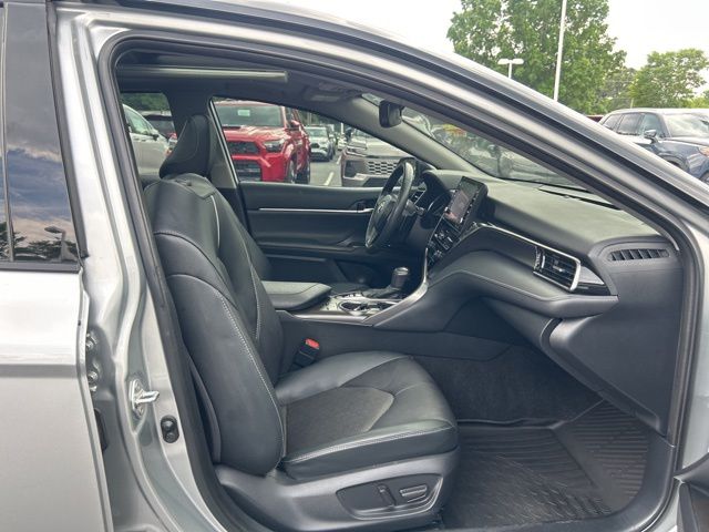 2022 Toyota Camry XSE - Photo 17
