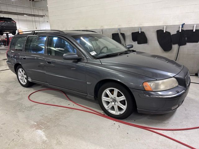 2005 Volvo V70 2.5T