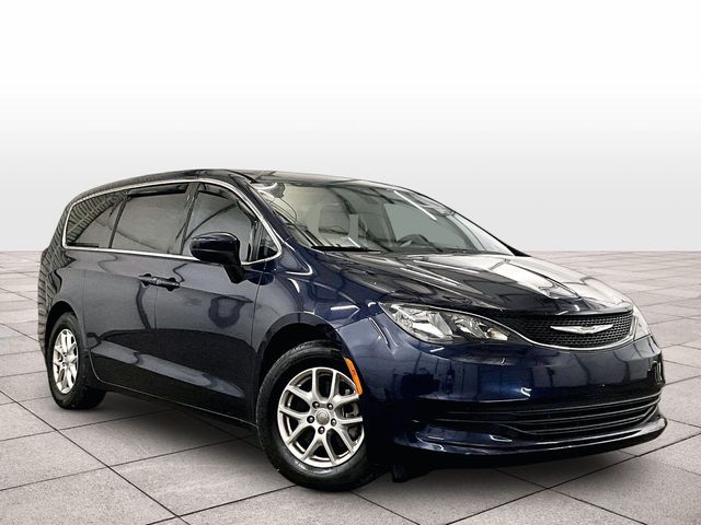 2017 Chrysler Pacifica Touring - 1