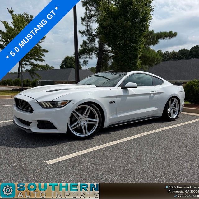 Oxford White 2015 Ford Mustang Coupe Rear-Wheel Drive 6-Speed Automatic