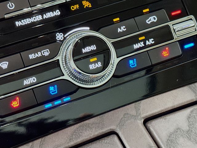 2024 Ceramic Pearl Metallic Tri-Coat Lincoln Navigator Premiere 4X4 SUV