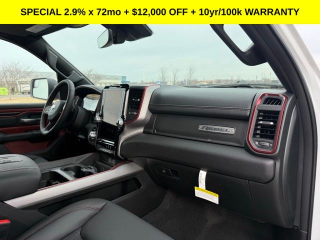 View vehicle photo 7