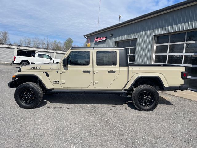 2022 Jeep Gladiator Sport - Limited Edition Gobi Clearcoat exterior view 4