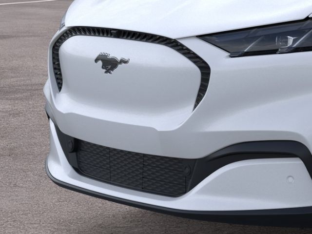 New 2026 White Ford Select image 17