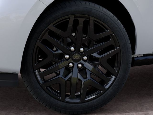 New 2027 White Ford Platinum image 20
