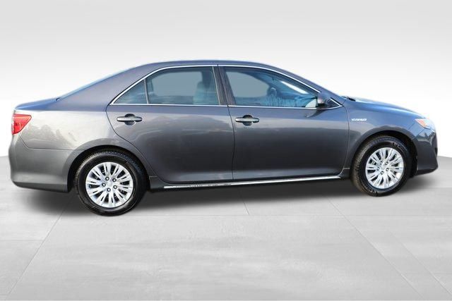 2014 Toyota Camry Hybrid LE 14