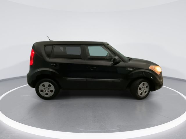 Used 2013 Gray Kia Base image 7