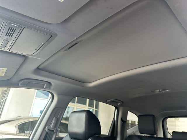 Used 2020 White Honda EX-L image 21