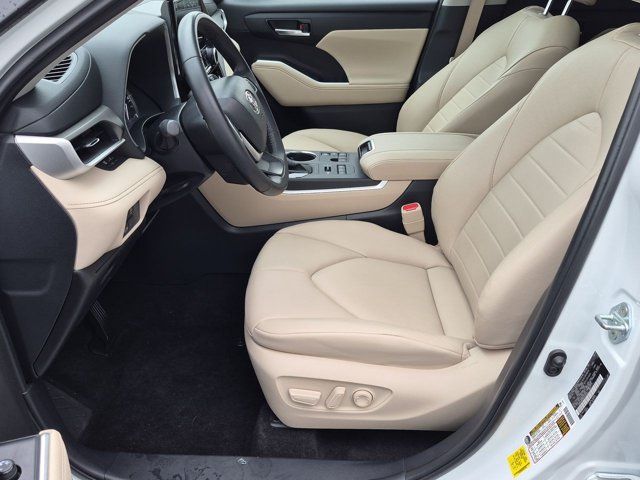 Used 2024 Toyota Highlander SUV