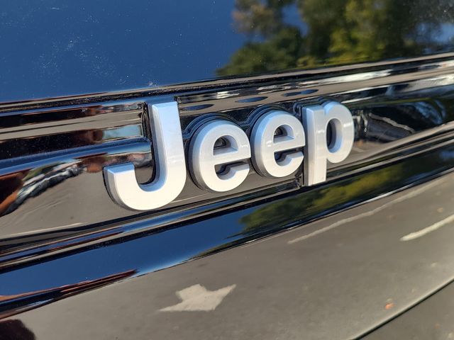 New 2025 Black Jeep Summit image 27