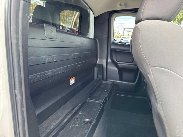 2022 Toyota Tacoma SR5 - Photo 17