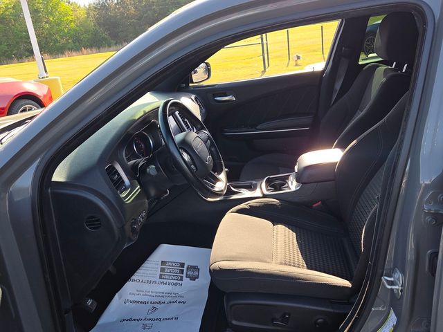 Used 2023 Gray Dodge SXT image 5