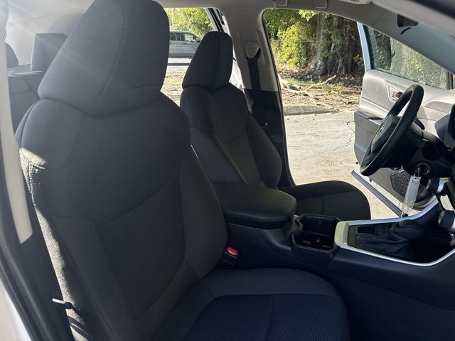 Used 2025 White Toyota LE image 10