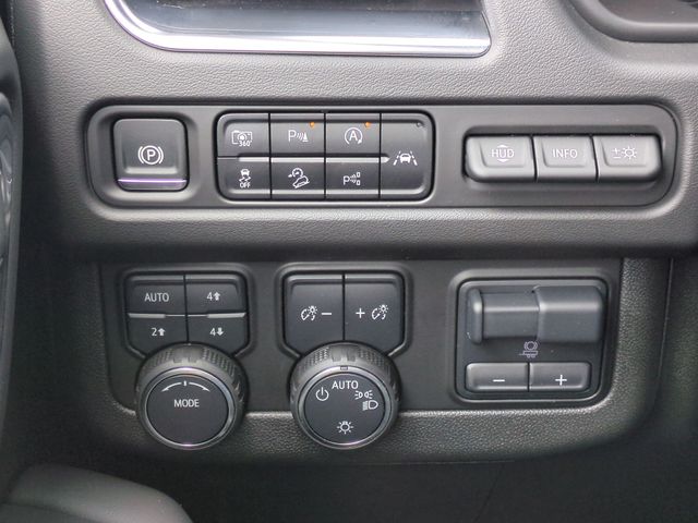Used 2024 Blue Chevrolet High Country image 21
