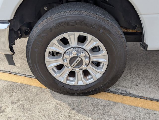 Used 2022 White Ford XLT image 9