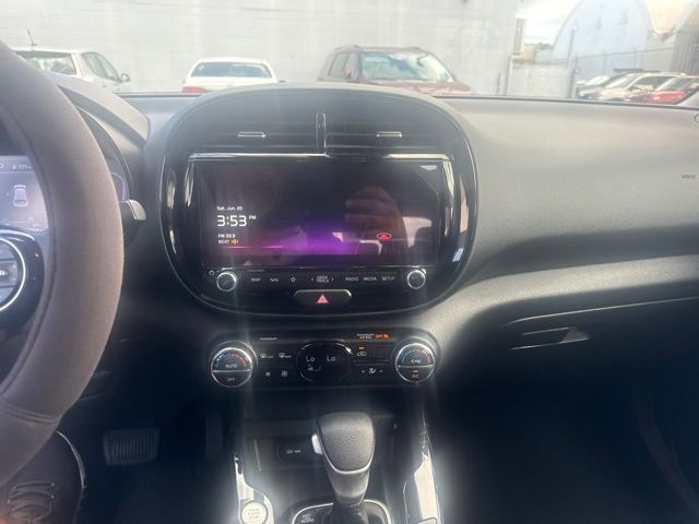 Used 2023 Blue Kia S image 19