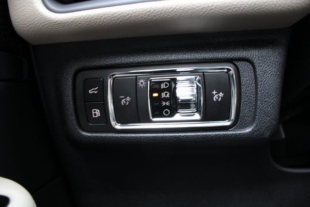 New 2026 Blue Lincoln Grand Touring image 15