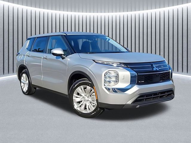 2026 Mitsubishi Outlander ES