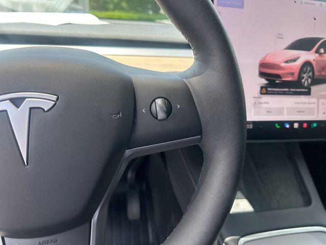 2024 Tesla Model Y Long Range - Photo 21