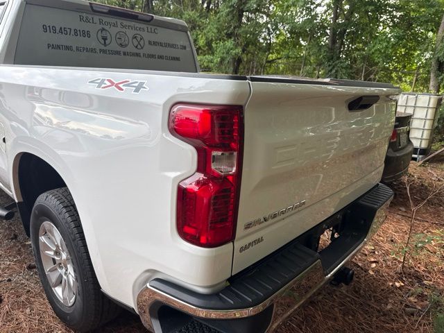 Used 2024 White Chevrolet WT image 5