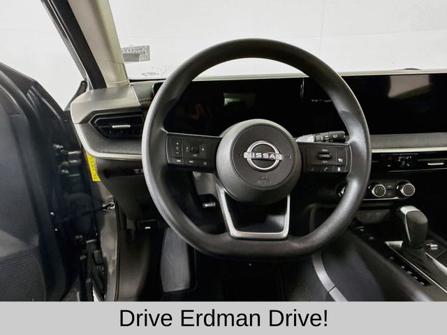 Used 2025 Nissan Kicks SUV