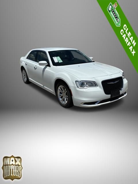 Bright White Clearcoat 2020 Chrysler 300 Sedan Rear-Wheel Drive 8-Speed Automatic
