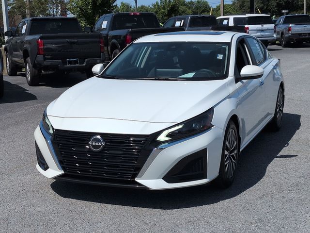 Used 2023 White Nissan 2.5 SV image 7