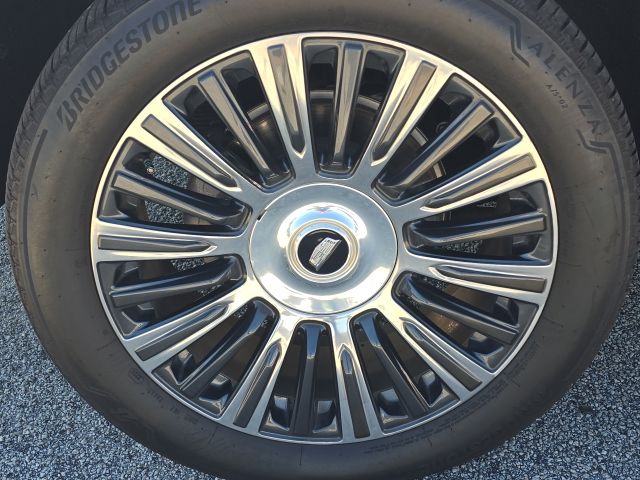 2021 Cadillac Escalade Premium Luxury:45327B1