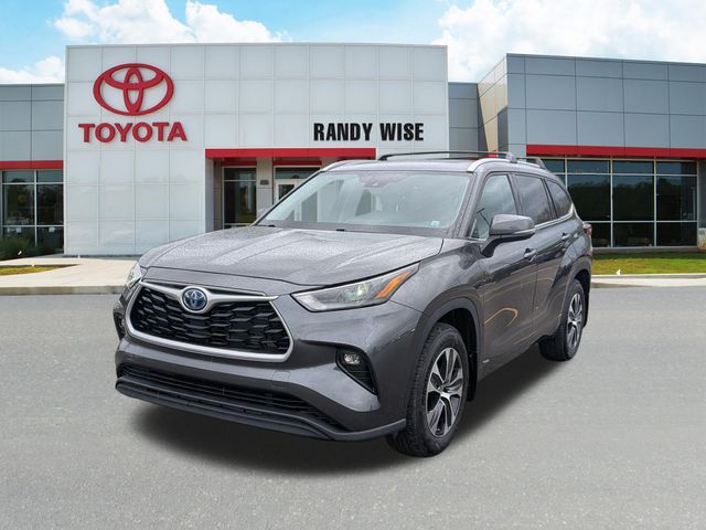 2022 Toyota Highlander Hybrid XLE AWD